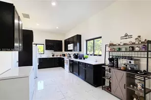 527 Perimeter Rd, Labelle, FL 33440 - Photo 17