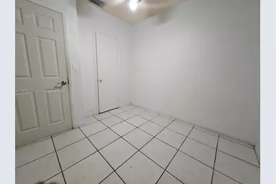 19601 NE Miami Ct, Miami, FL 33179 - Photo 23