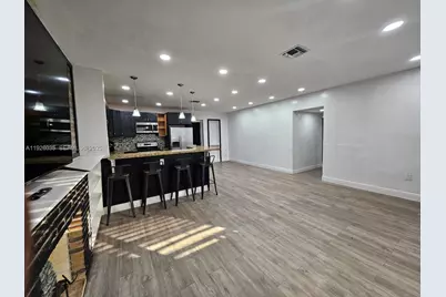 19601 NE Miami Ct, Miami, FL 33179 - Photo 5