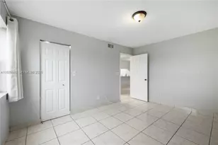 1276 SW 113th Terrace, Pembroke Pines, FL 33025 - Photo 13