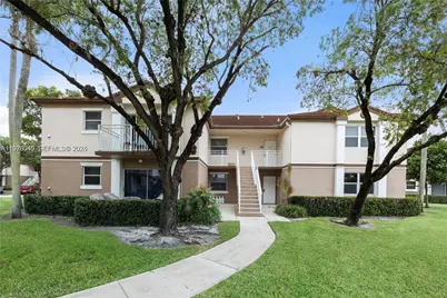 1276 SW 113th Terrace #101, Pembroke Pines, FL 33025 - Photo 1