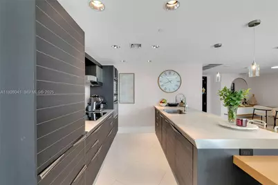 200 Biscayne Boulevard Way #3108, Miami, FL 33131 - Photo 9