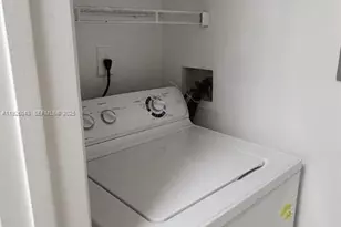 6505 Emerald Dunes Dr, West Palm Beach, FL 33411 - Photo 9