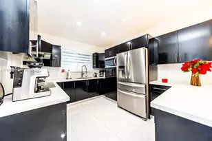 9365 SW 44th St, Miami, FL 33165 - Photo 11