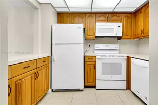 6505 Winfield Blvd, Margate, FL 33063 - Photo 5