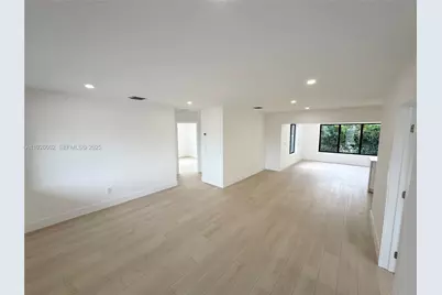 15300 NW 32nd Ave, Miami Gardens, FL 33054 - Photo 5