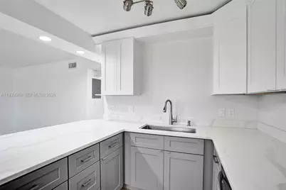 243 Castlewood Dr #2, North Palm Beach, FL 33408 - Photo 9