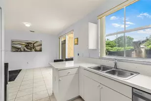 755 E Mowry Ct, Homestead, FL 33030 - Photo 13