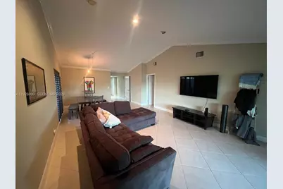 16233 Laurel Dr #17, Weston, FL 33326 - Photo 5