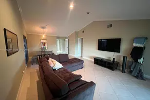 16233 Laurel Dr, Weston, FL 33326 - Photo 5