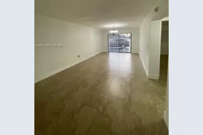 180 Royal Palm Rd #109, Hialeah Gardens, FL 33016 - Photo 5