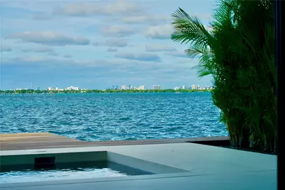 1041 N Venetian Dr, Miami, FL 33139 - Photo 13