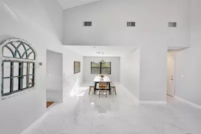 3071 Perriwinkle Cir, Davie, FL 33328 - Photo 13