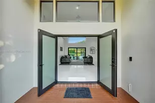 3071 Perriwinkle Cir, Davie, FL 33328 - Photo 9