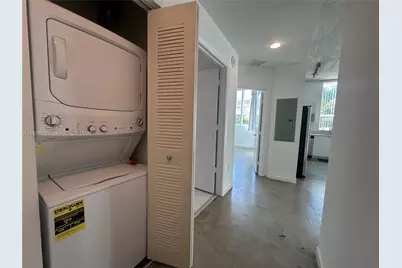 234 NE 3rd St #201, Miami, FL 33132 - Photo 9