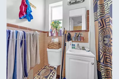 700 NE 6th St, Hallandale Beach, FL 33009 - Photo 15