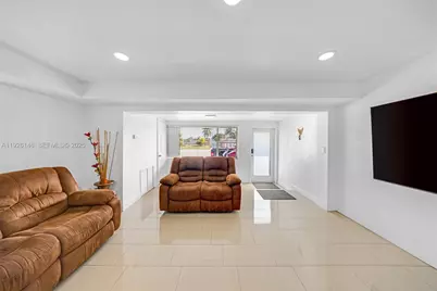 4660 E 4th Ave, Hialeah, FL 33013 - Photo 7