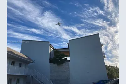 1053 NW 29th St, Miami, FL 33127 - Photo 7