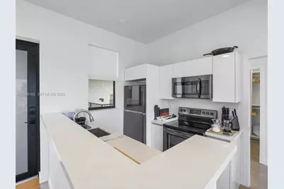 1053 NW 29th St, Miami, FL 33127 - Photo 47