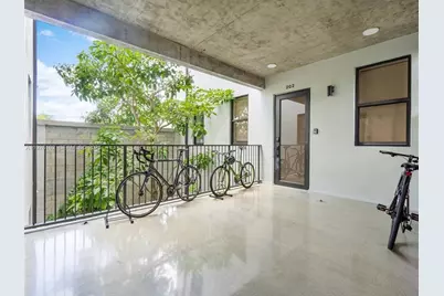 1053 NW 29th St, Miami, FL 33127 - Photo 53