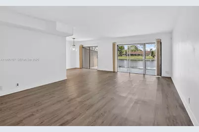 9703 N New River Canal Rd #103, Plantation, FL 33324 - Photo 9