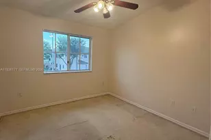 1251 SE 27th St, Homestead, FL 33035 - Photo 15