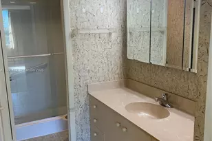 1400 Saint Charles, Pembroke Pines, FL 33026 - Photo 31