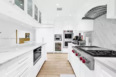 10121 E Broadview Dr, Bay Harbor Islands, FL 33154 - Photo 15