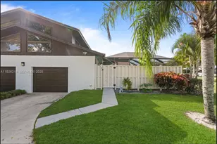 9568 Boca Gardens Pkwy, Boca Raton, FL 33496 - Photo 3