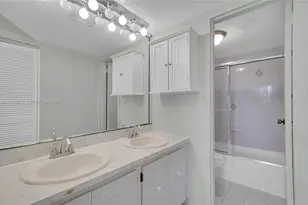 17800 Atlantic Blvd, Sunny Isles Beach, FL 33160 - Photo 15