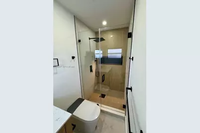 6844 SW 12th St, Pembroke Pines, FL 33023 - Photo 31