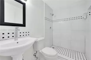 963 SW 6th St, Miami, FL 33130 - Photo 17