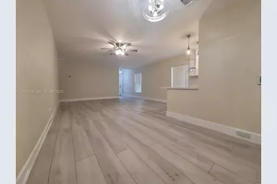 19066 Bobolink Dr, Hialeah, FL 33015 - Photo 3