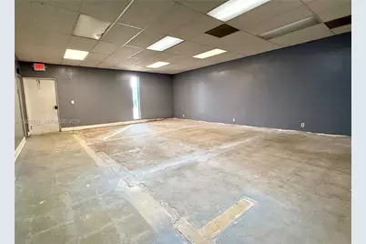 1020 NW 1st Ct, Hallandale Beach, FL 33009 - Photo 7