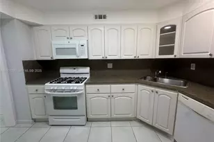 2030 S Ocean Dr, Hallandale Beach, FL 33009 - Photo 13