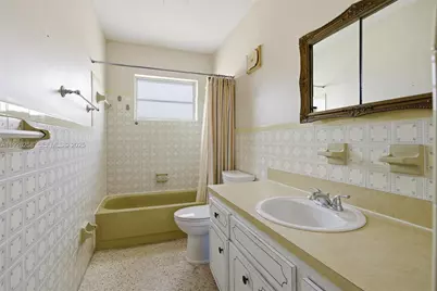 10551 SW 27th St, Miami, FL 33165 - Photo 23