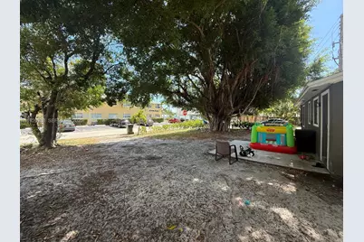 1299 NE 40th Ct #1299, Oakland Park, FL 33334 - Photo 13