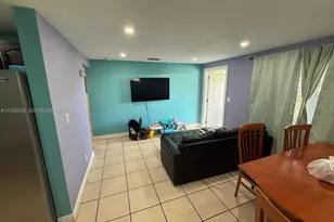 1299 NE 40th Ct, Oakland Park, FL 33334 - Photo 11