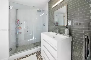 2729 N Bay Rd, Miami Beach, FL 33140 - Photo 33