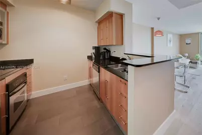 [Address not provided], Miami, FL 33131 - Photo 7