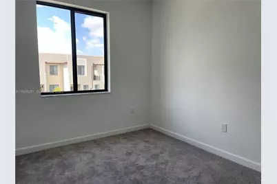 20679 NE 7th Pl, Miami, FL 33179 - Photo 11