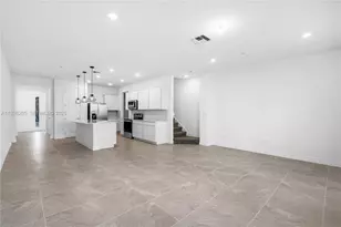 8356 NW 7th Pl, Plantation, FL 33324 - Photo 9