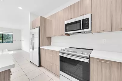 8301 NW 41st St #B-102, Doral, FL 33166 - Photo 7