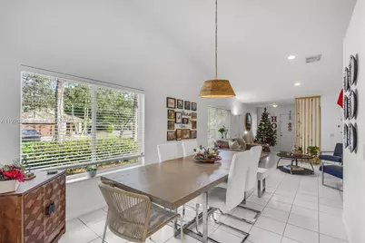 1509 Sunset Way, Weston, FL 33327 - Photo 7