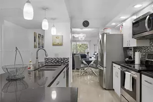 900 SW 142nd Ave, Pembroke Pines, FL 33027 - Photo 23