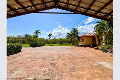 20401 SW 184th St, Miami, FL 33187 - Photo 5