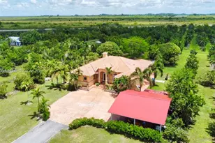 20401 SW 184th St, Miami, FL 33187 - Photo 9