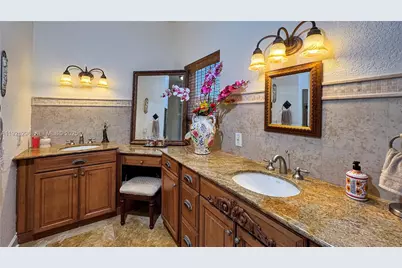 20401 SW 184th St, Miami, FL 33187 - Photo 27