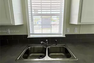 3210 Royal Palm Ct, Dania Beach, FL 33312 - Photo 7