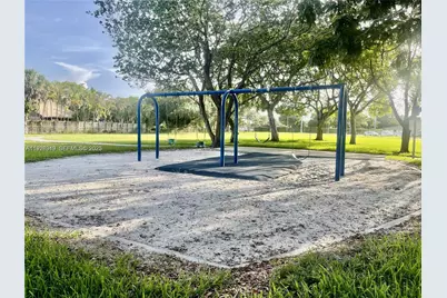 7220 SW 94th Pl #G4, Miami, FL 33173 - Photo 3